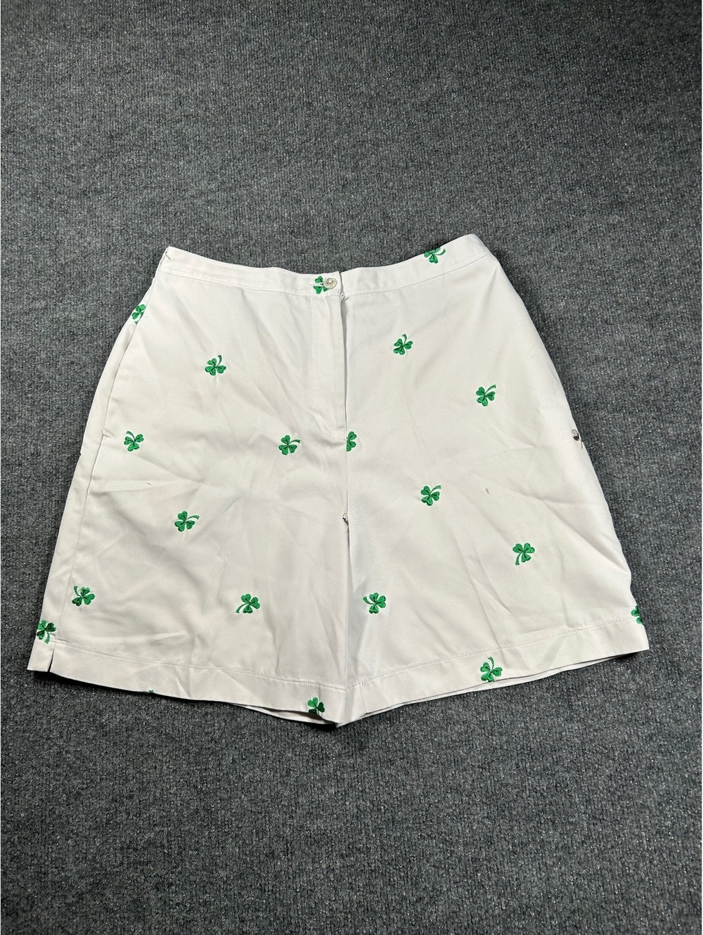 Coral Bay Golf White Shorts with Green Clover Embroidery Size 12